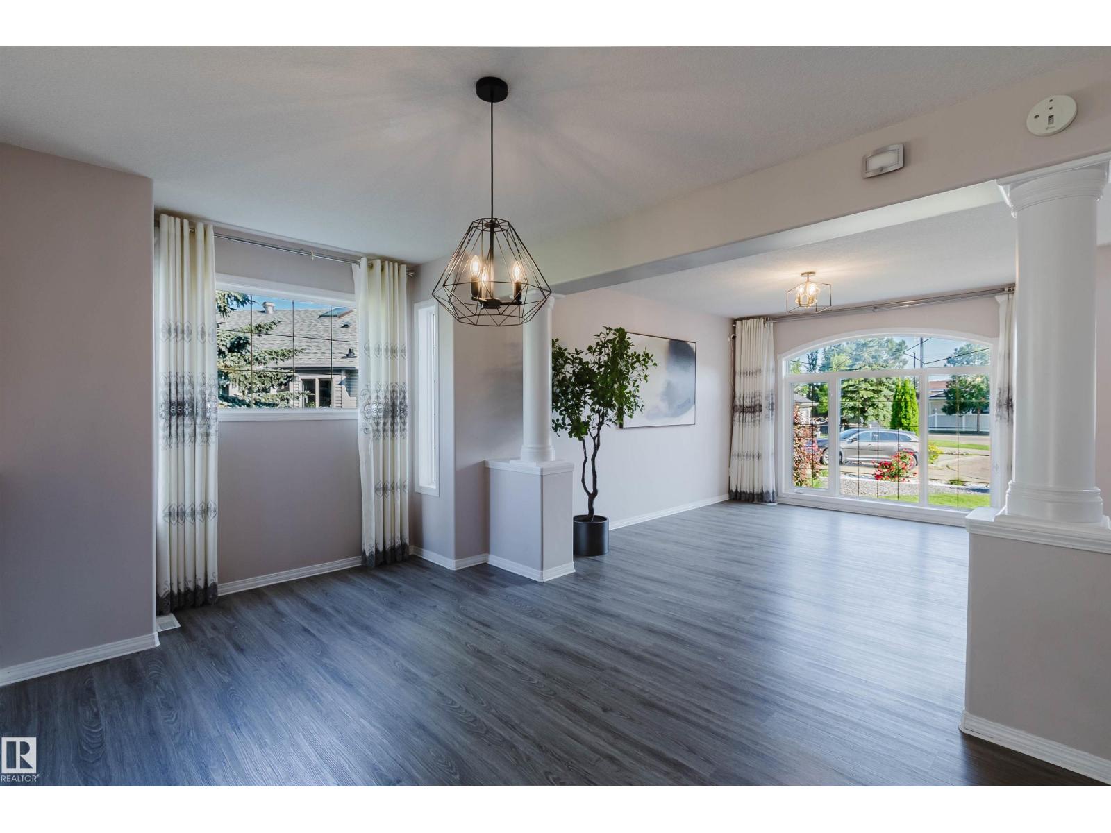 11526 9 AV NW - 12