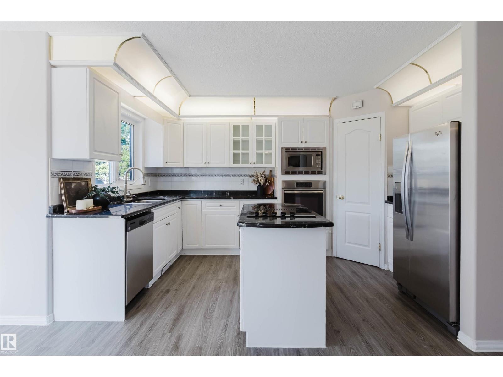 11526 9 AV NW - 17