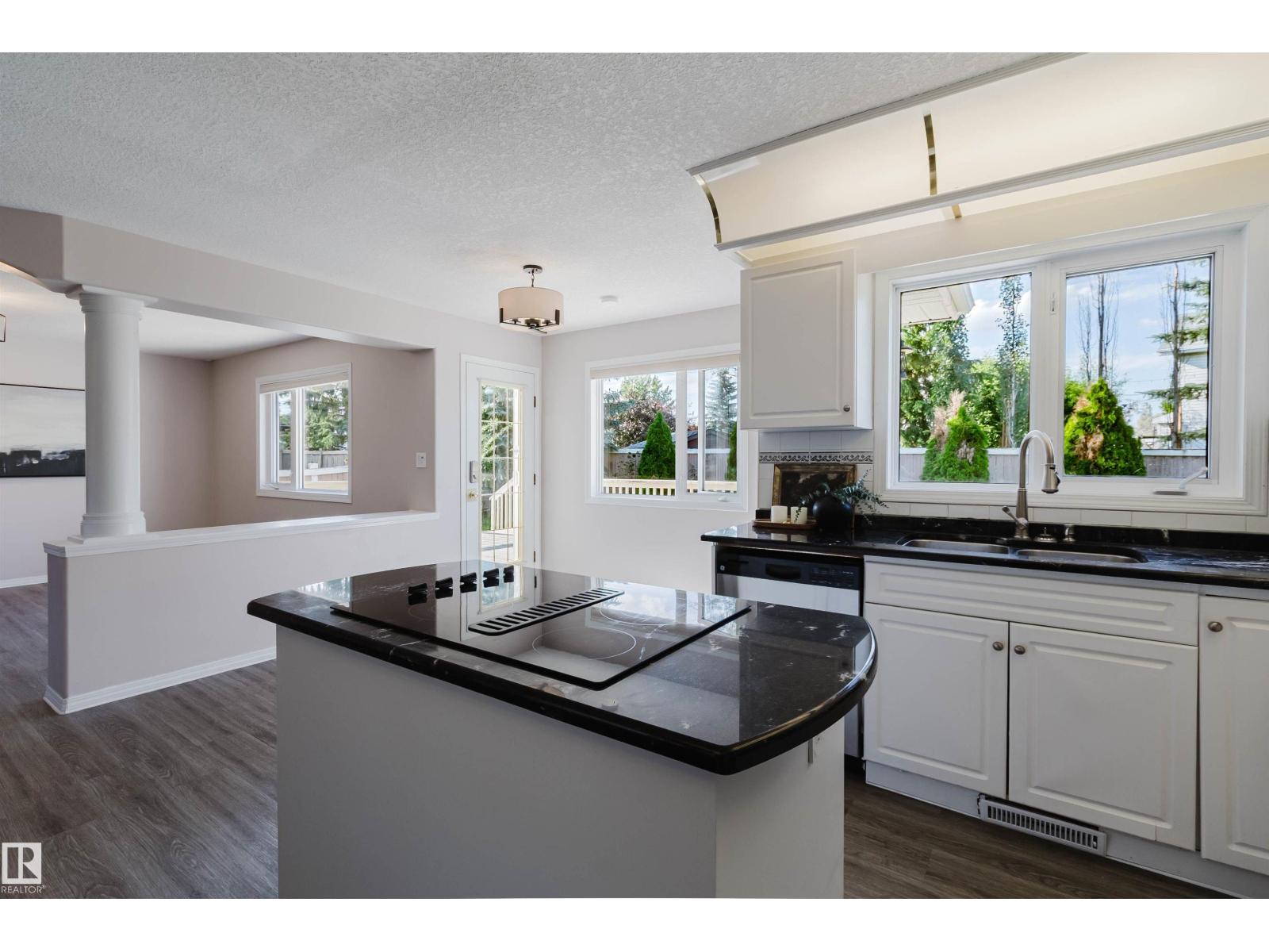 11526 9 AV NW - 19