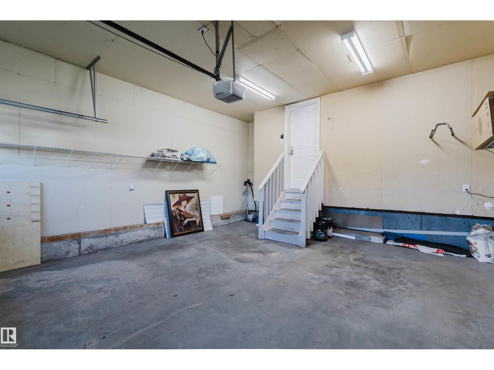 11526 9 AV NW - 35