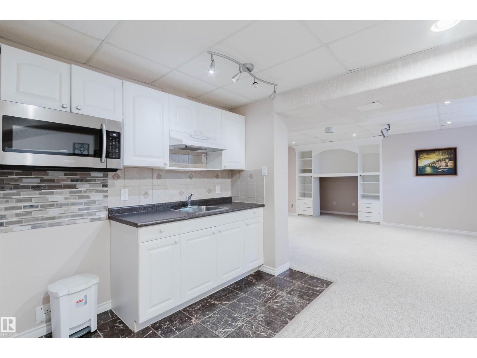11526 9 AV NW - 53