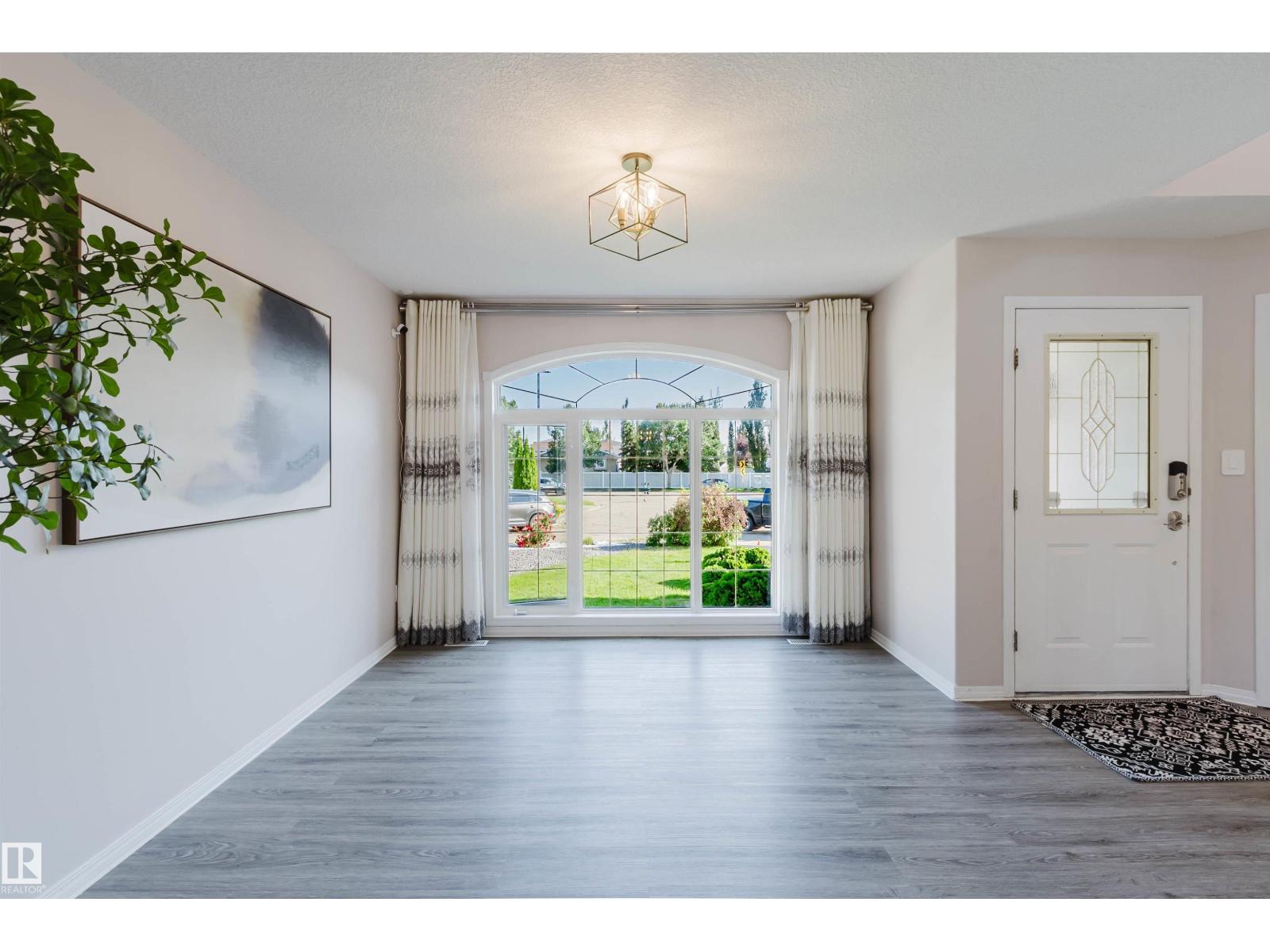 11526 9 AV NW - 7