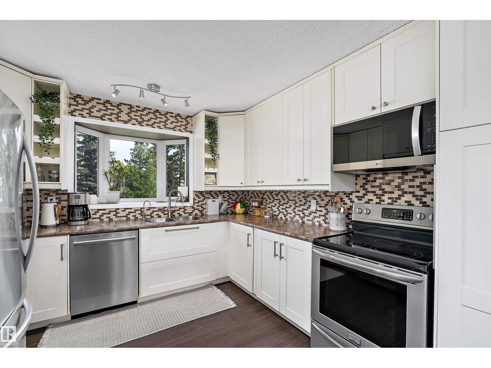 3915 42B AV - Image 12