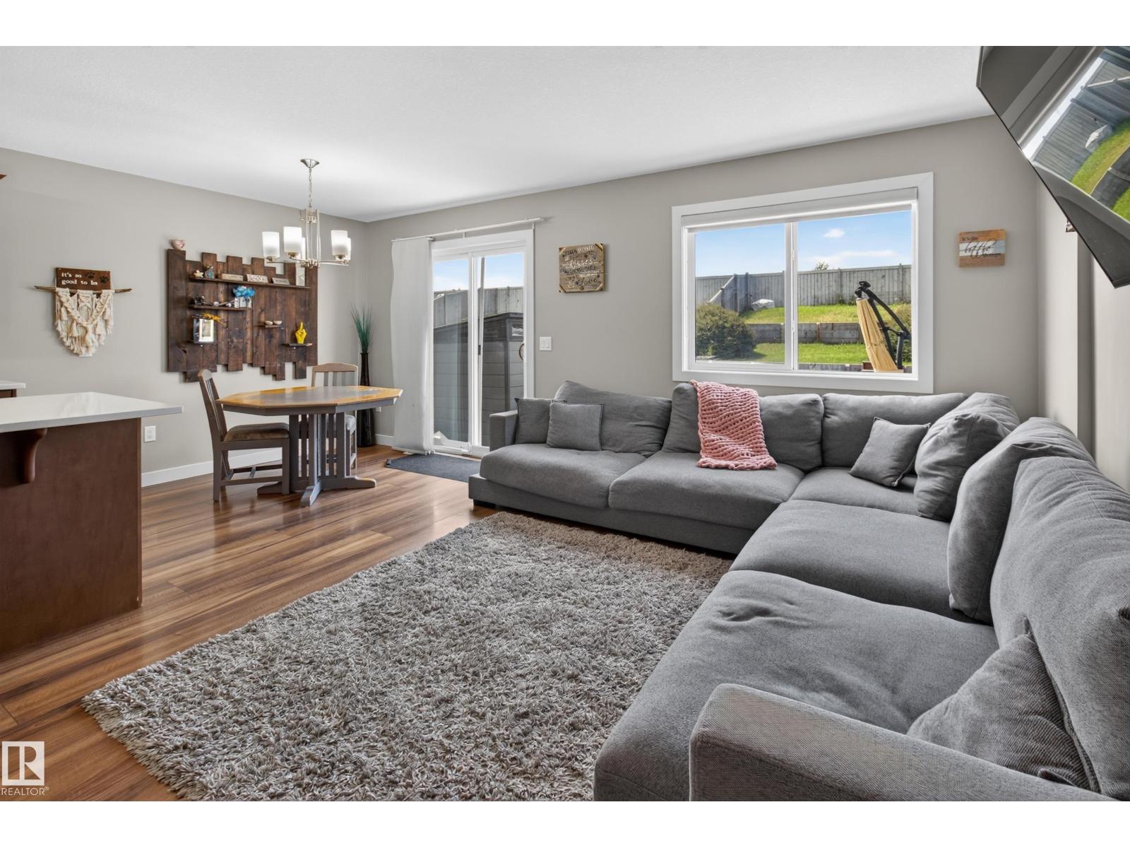 3520 9 ST NW - 5