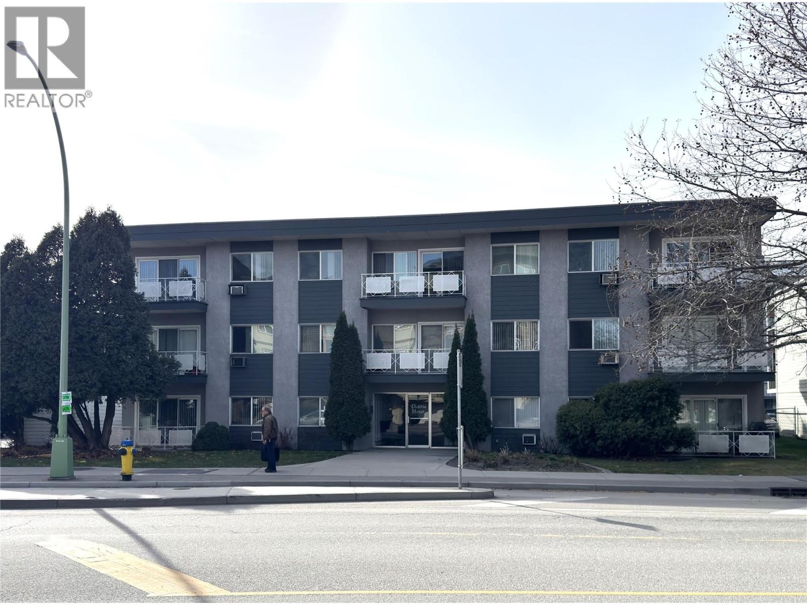 1880 Pandosy Street - 2