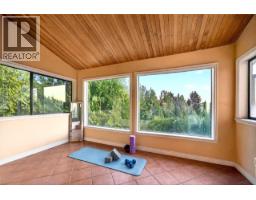1375 Burnside Road, West Vancouver, BC V7S2P6 Photo 17