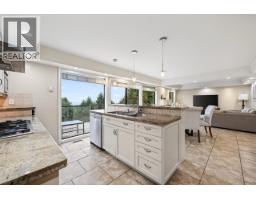1375 Burnside Road, West Vancouver, BC V7S2P6 Photo 19