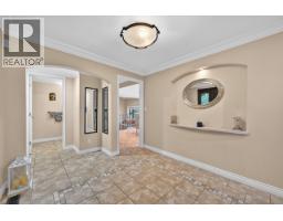 1375 Burnside Road, West Vancouver, BC V7S2P6 Photo 7