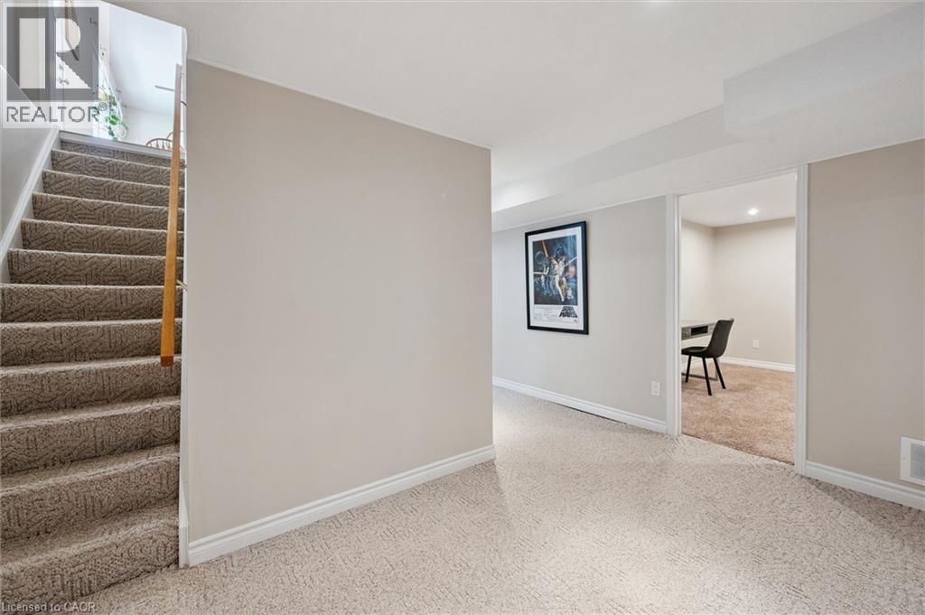 2 KEEWATIN Avenue - 21