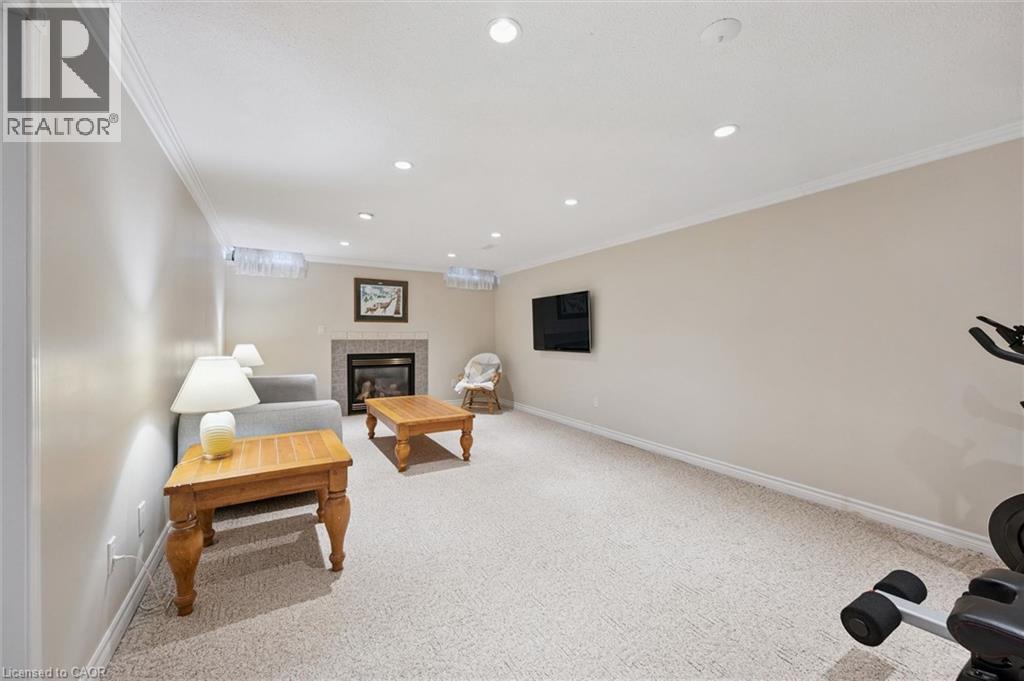 2 KEEWATIN Avenue - 24