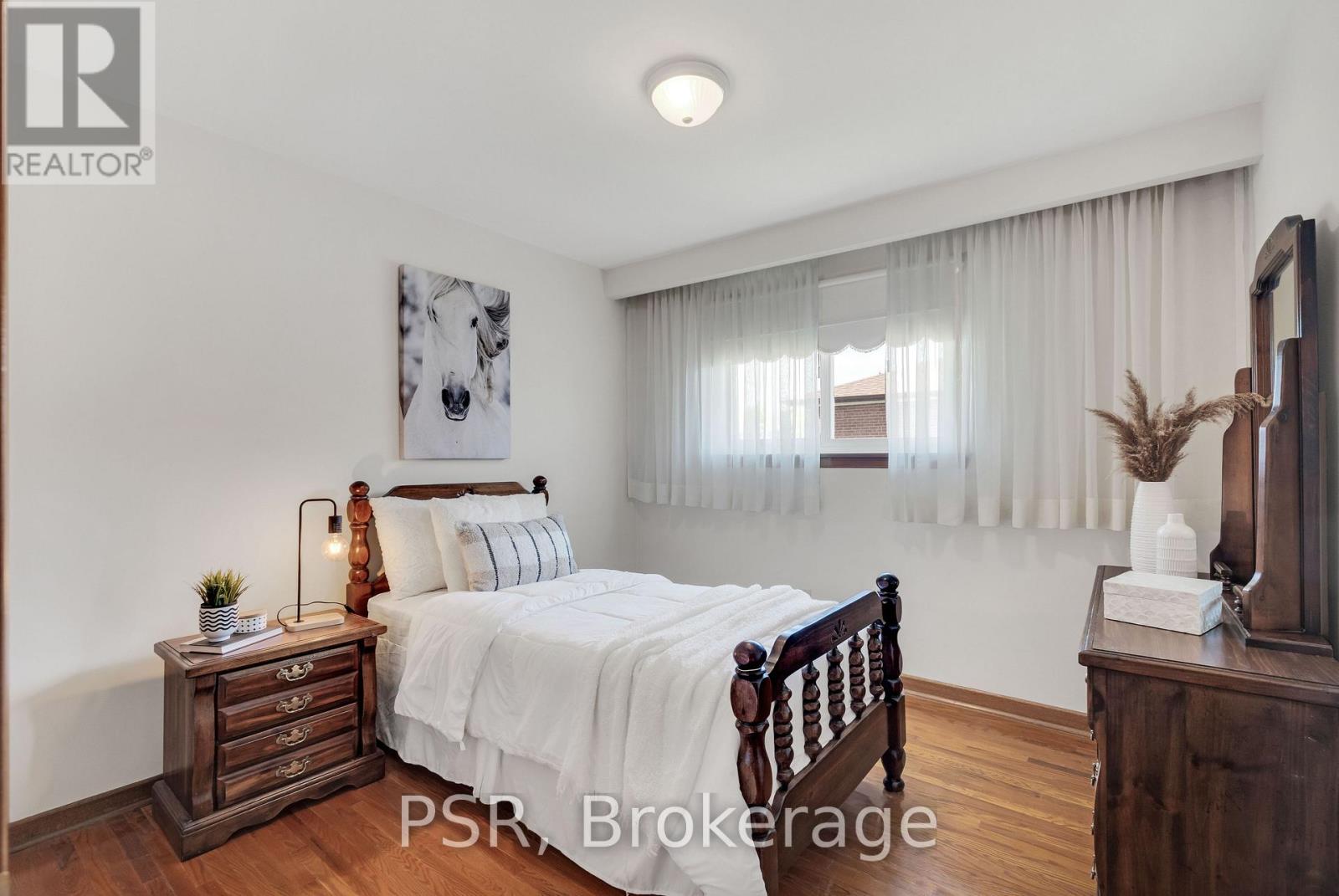 4 GATESGILL CRESCENT - 11