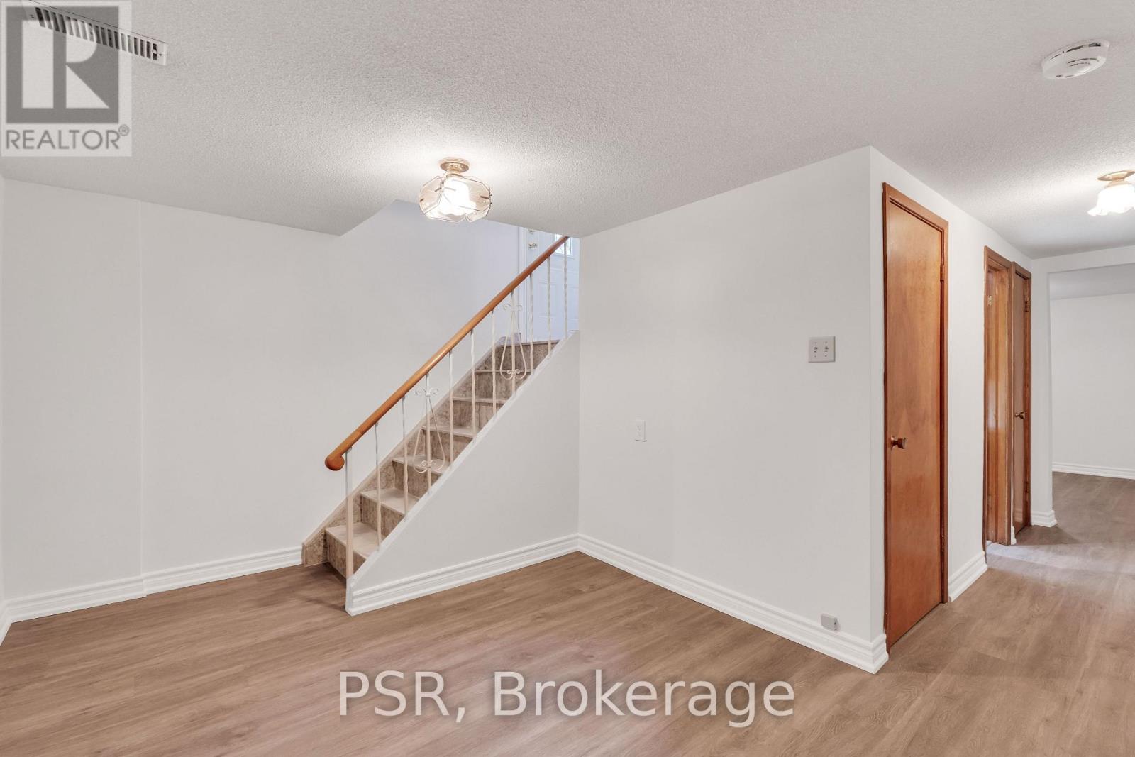 4 GATESGILL CRESCENT - 15