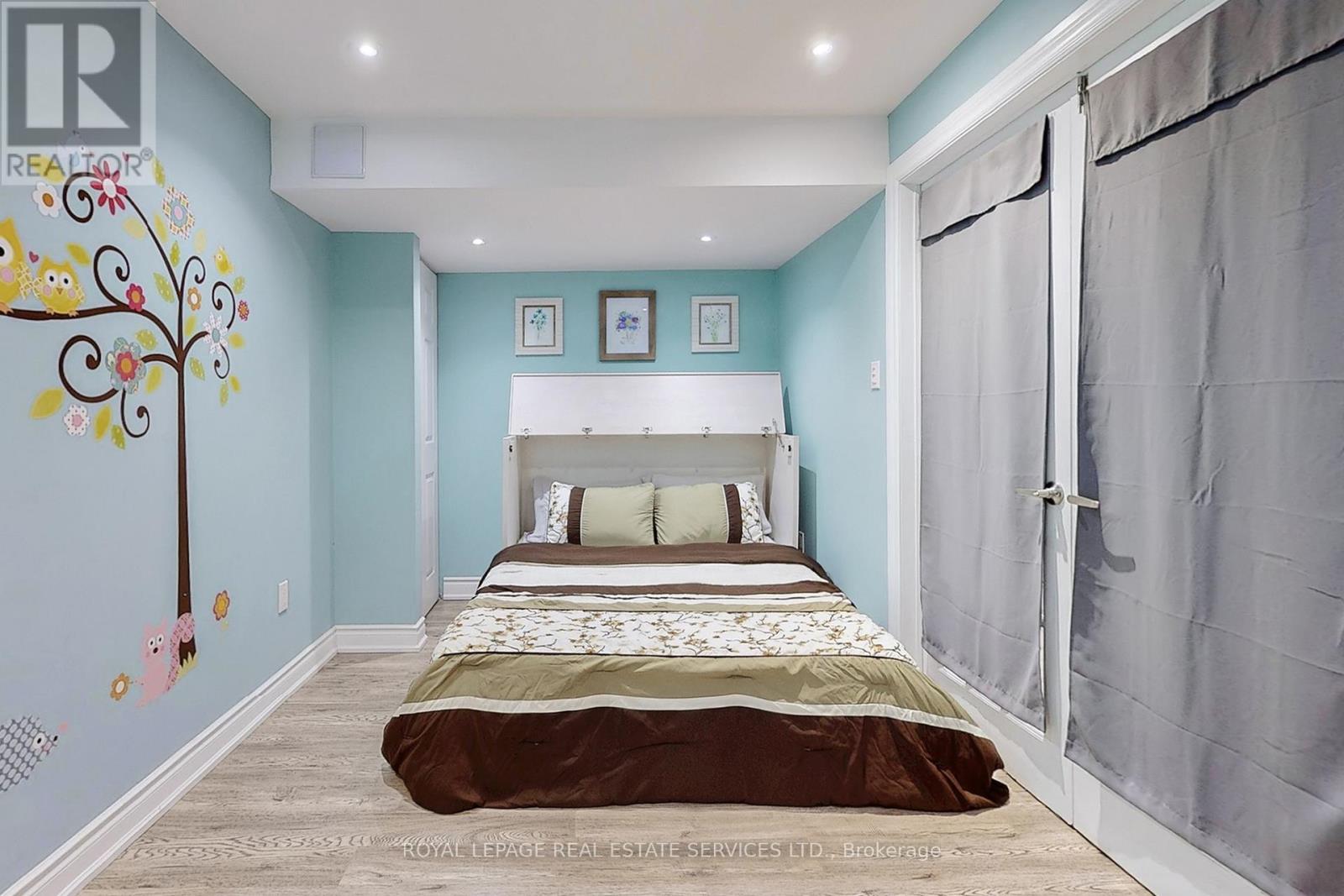 659 HOOD TERRACE - 32