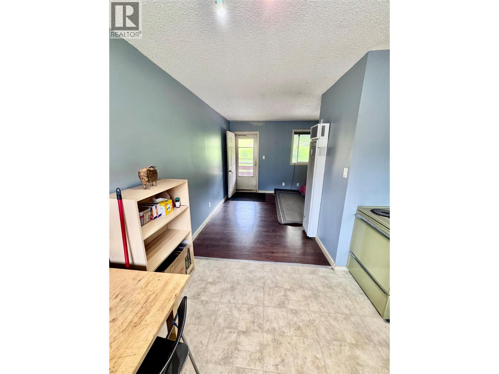 100 RED CEDAR Drive Unit# D43, Sparwood