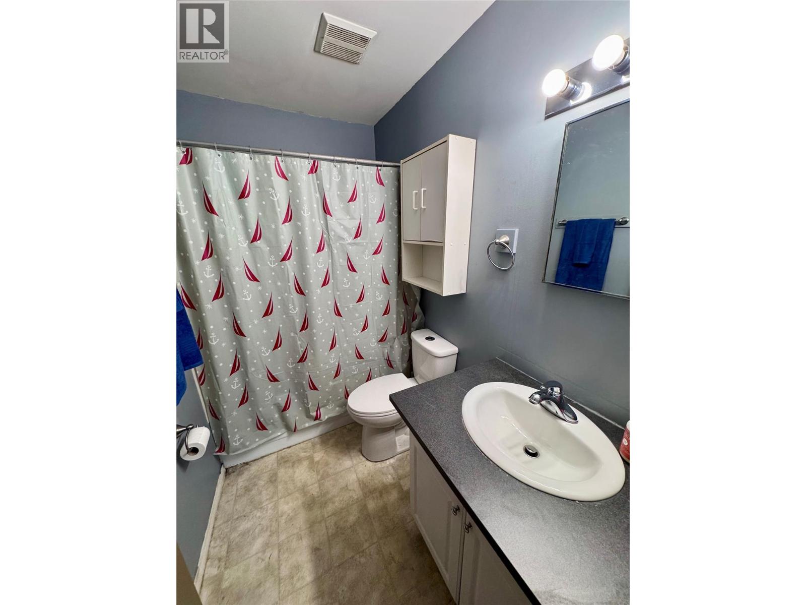 100 RED CEDAR Drive Unit# D43, Sparwood