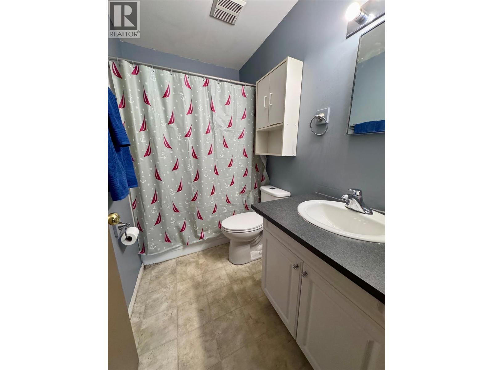 100 RED CEDAR Drive Unit# D43, Sparwood