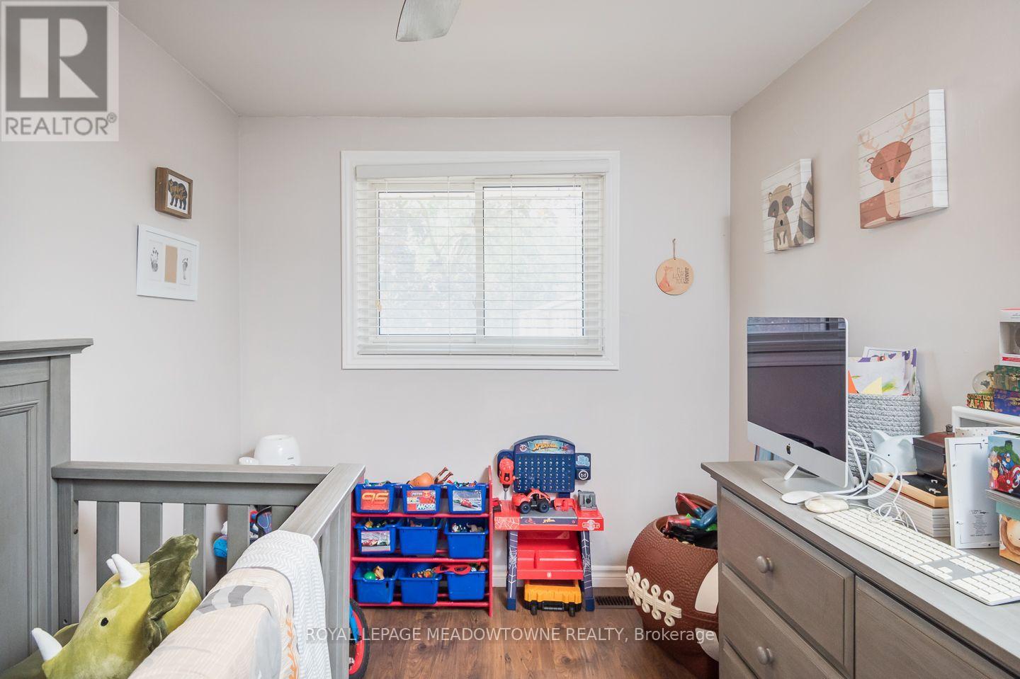 #37 2 WEIDEN STREET - Image 25