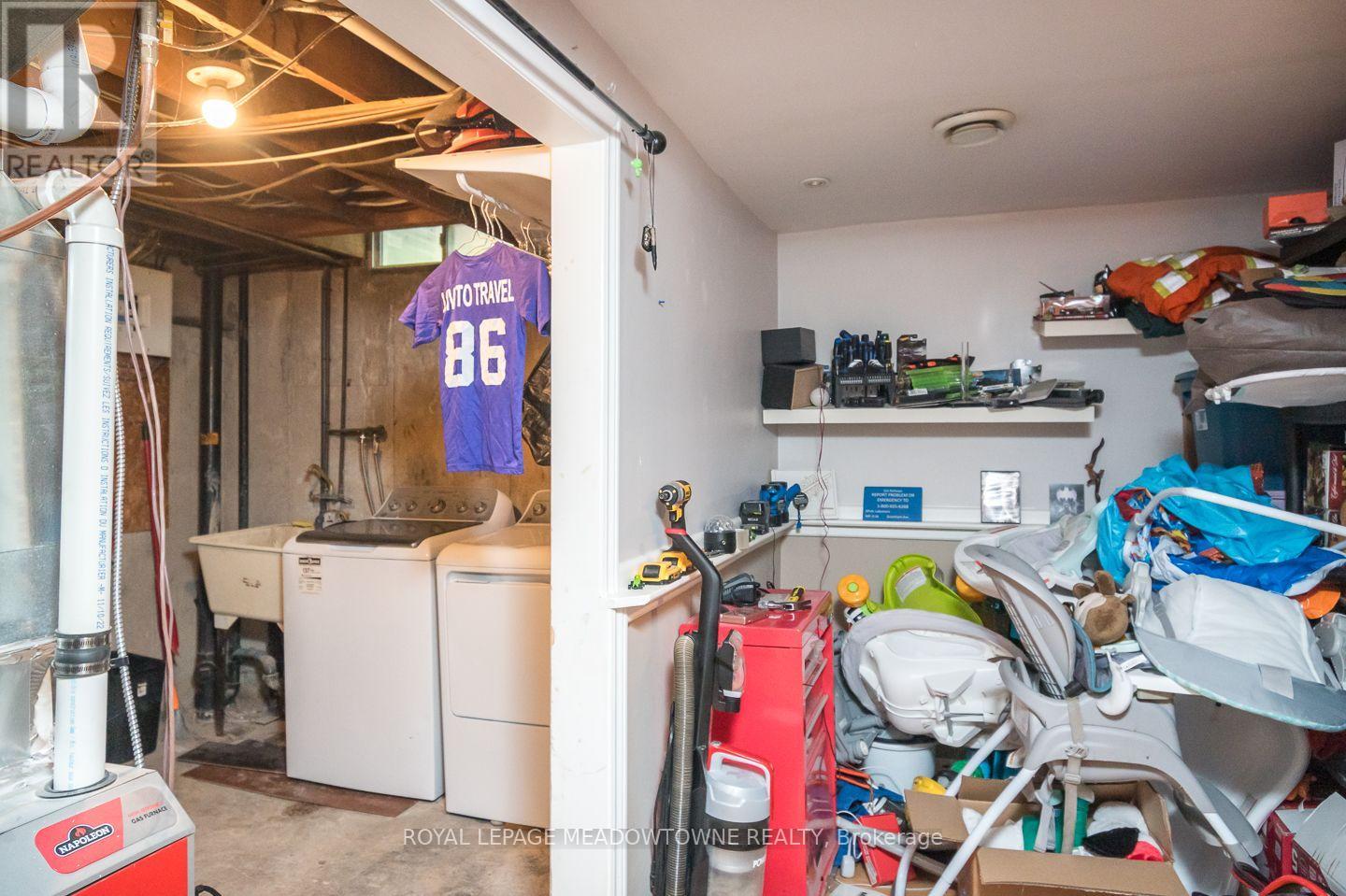 #37 2 WEIDEN STREET - Image 35