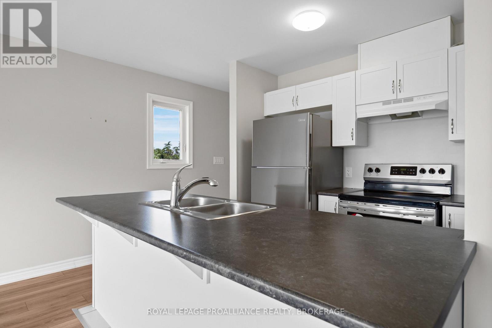 40 TEGAN COURT - 6