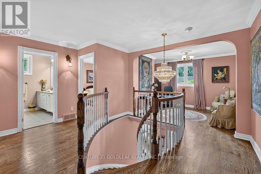 2011 HOLLYBROOK CRESCENT - 20