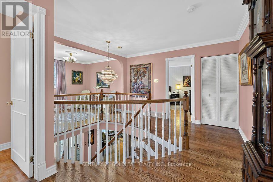 2011 HOLLYBROOK CRESCENT - 21