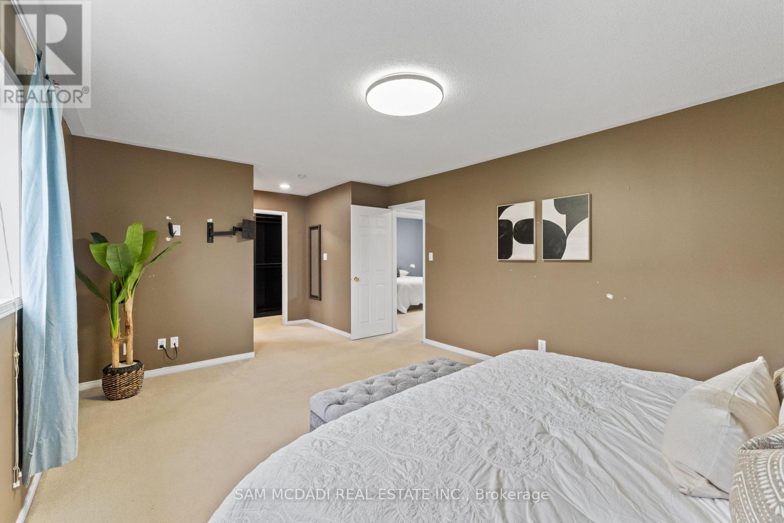 1190 FOX CRESCENT - 15