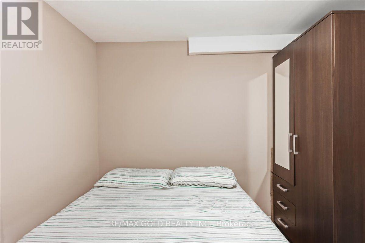 29 TRALEE STREET - 29