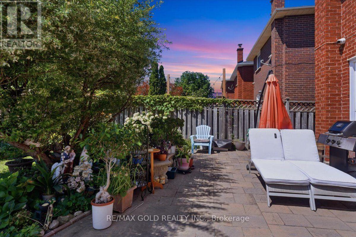 29 TRALEE STREET - 34