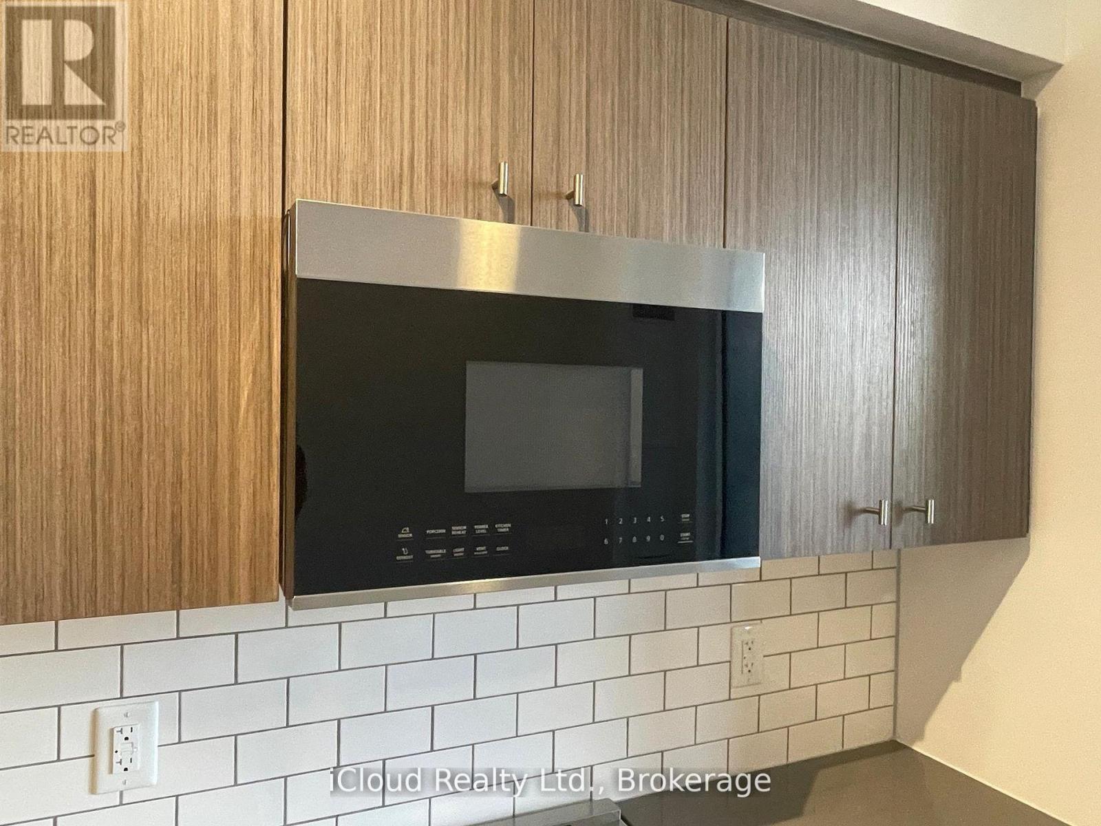 #202 5 WELLINGTON STREET - 14