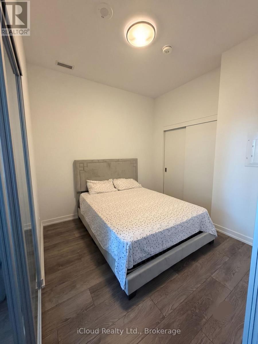#202 5 WELLINGTON STREET - 4