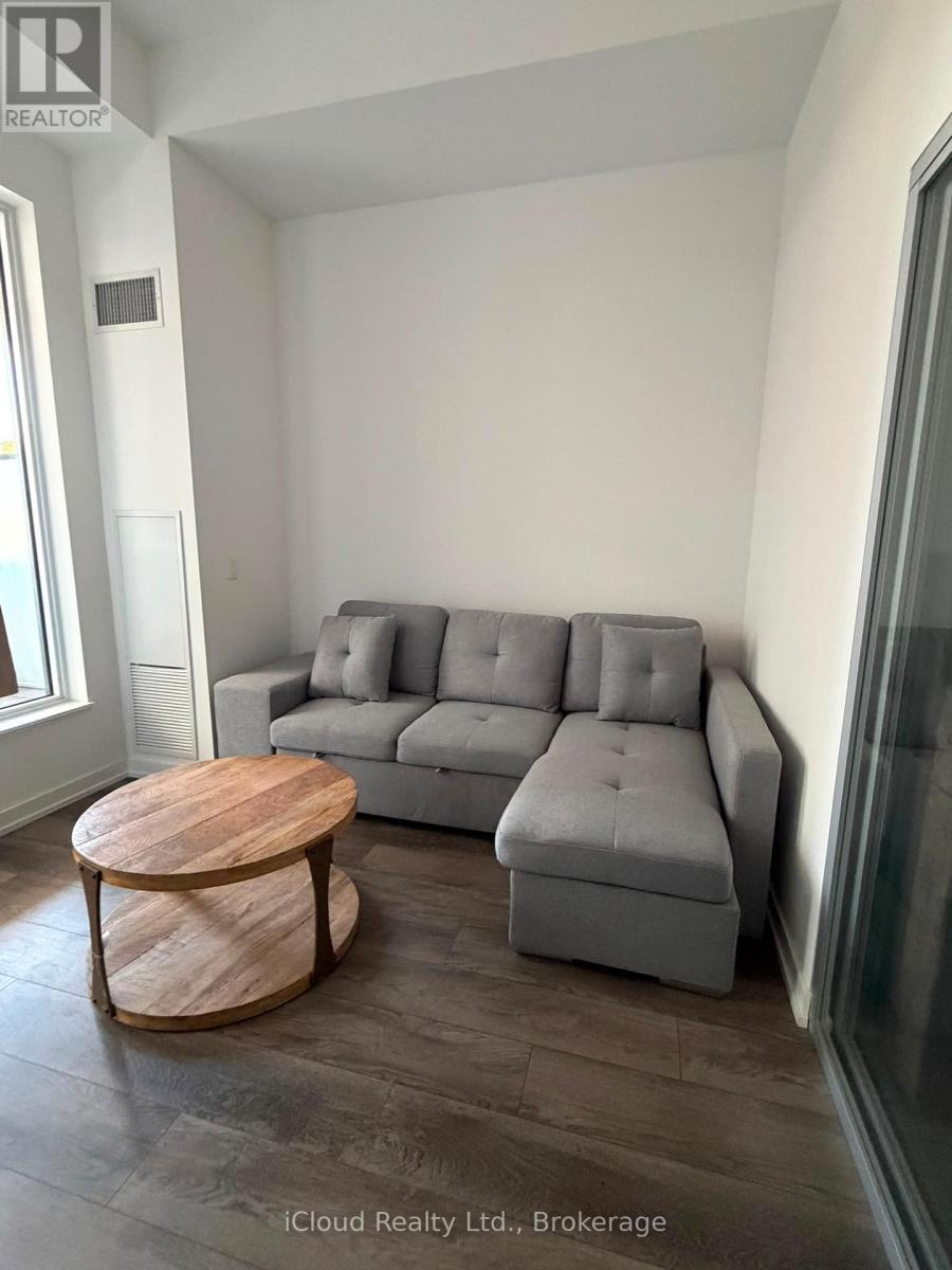 #202 5 WELLINGTON STREET - 6