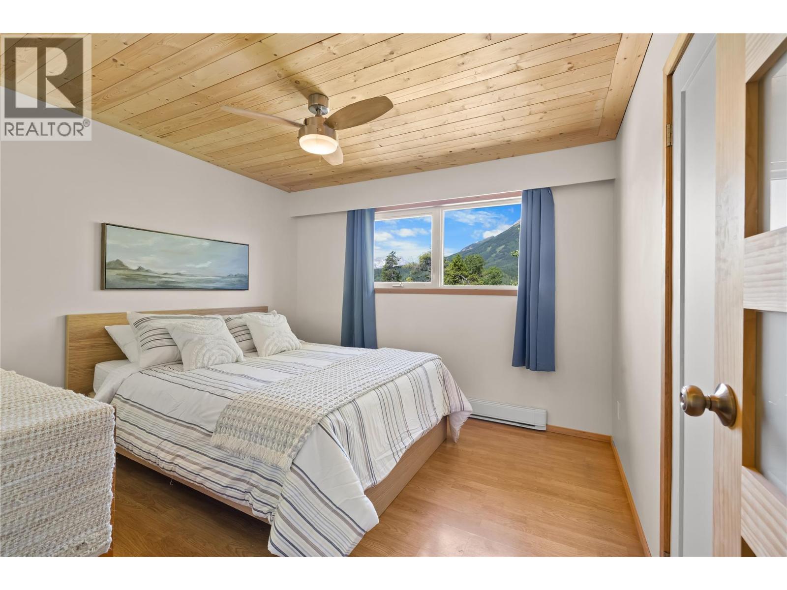 70 RIDGEMONT Lane - 16