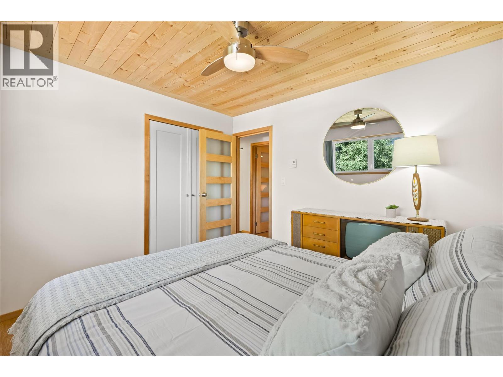 70 RIDGEMONT Lane - 15