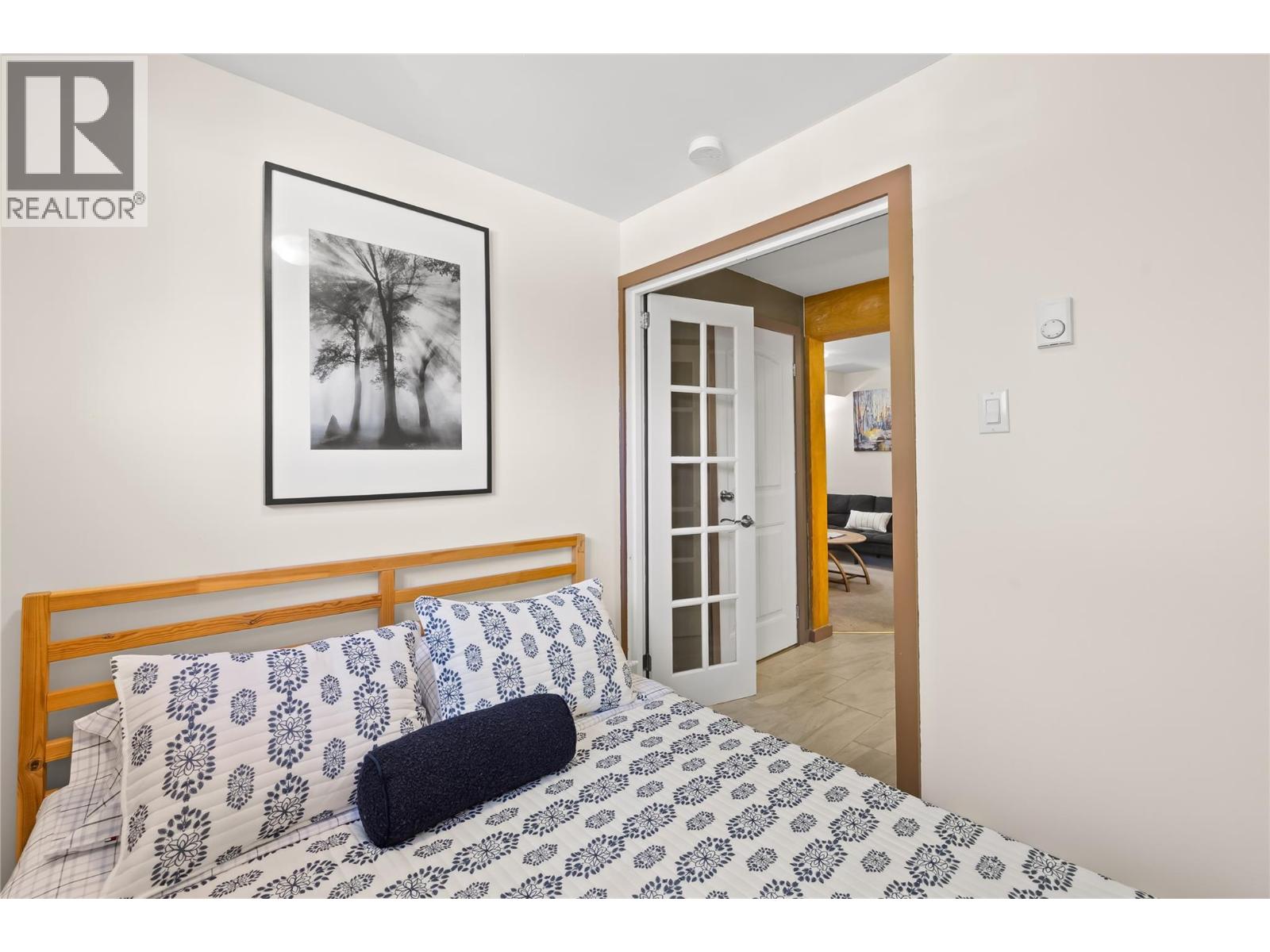 70 RIDGEMONT Lane - 26