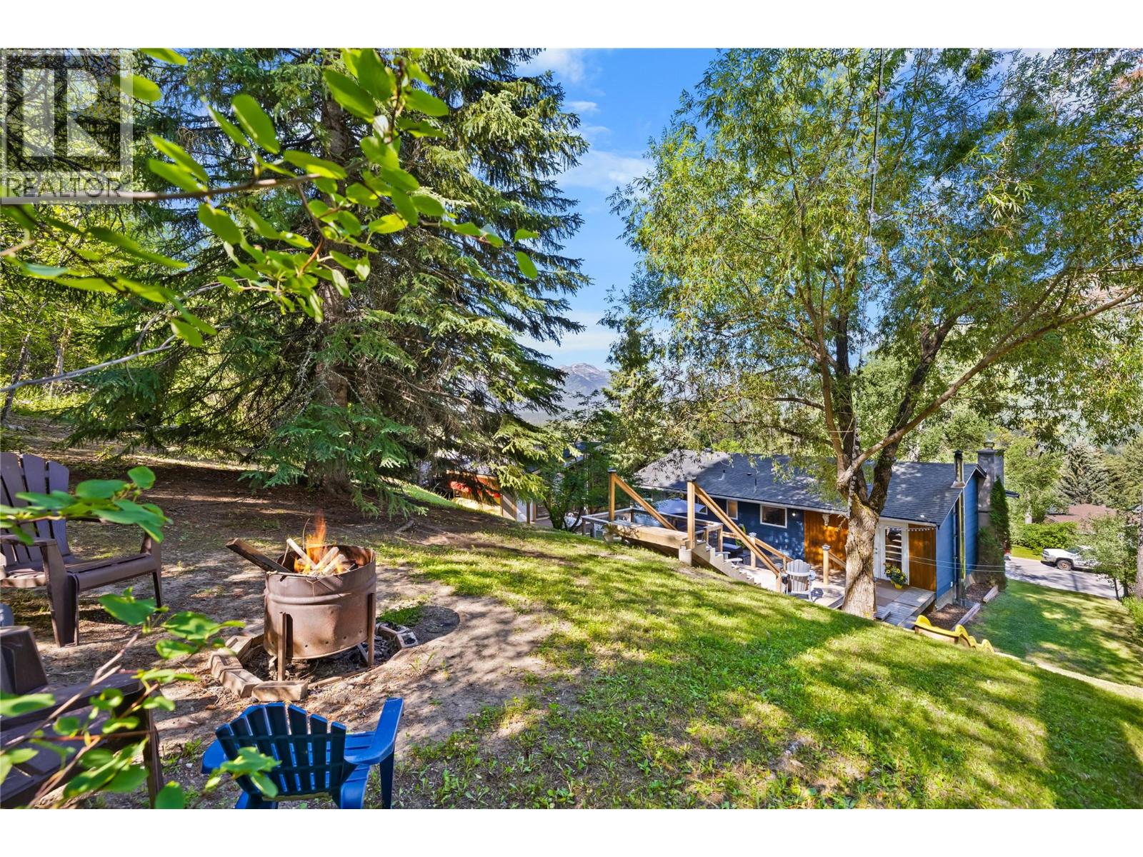 70 RIDGEMONT Lane - 40