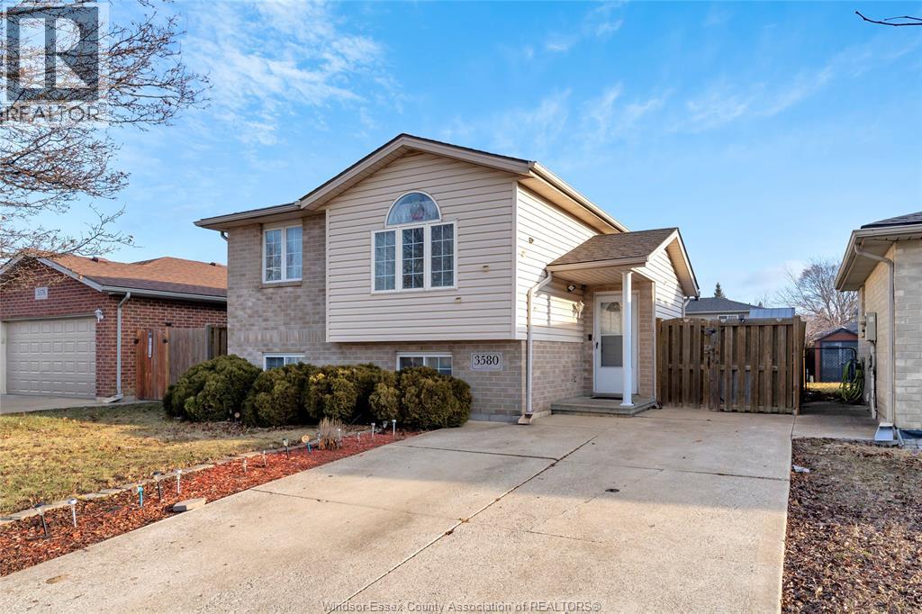 3580 KLONDIKE AVENUE - 1