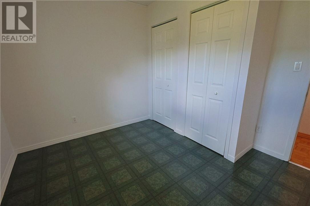 7 Norvic Drive - 32