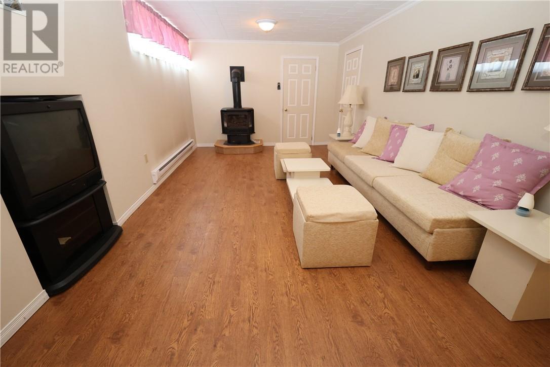 7 Norvic Drive - 41