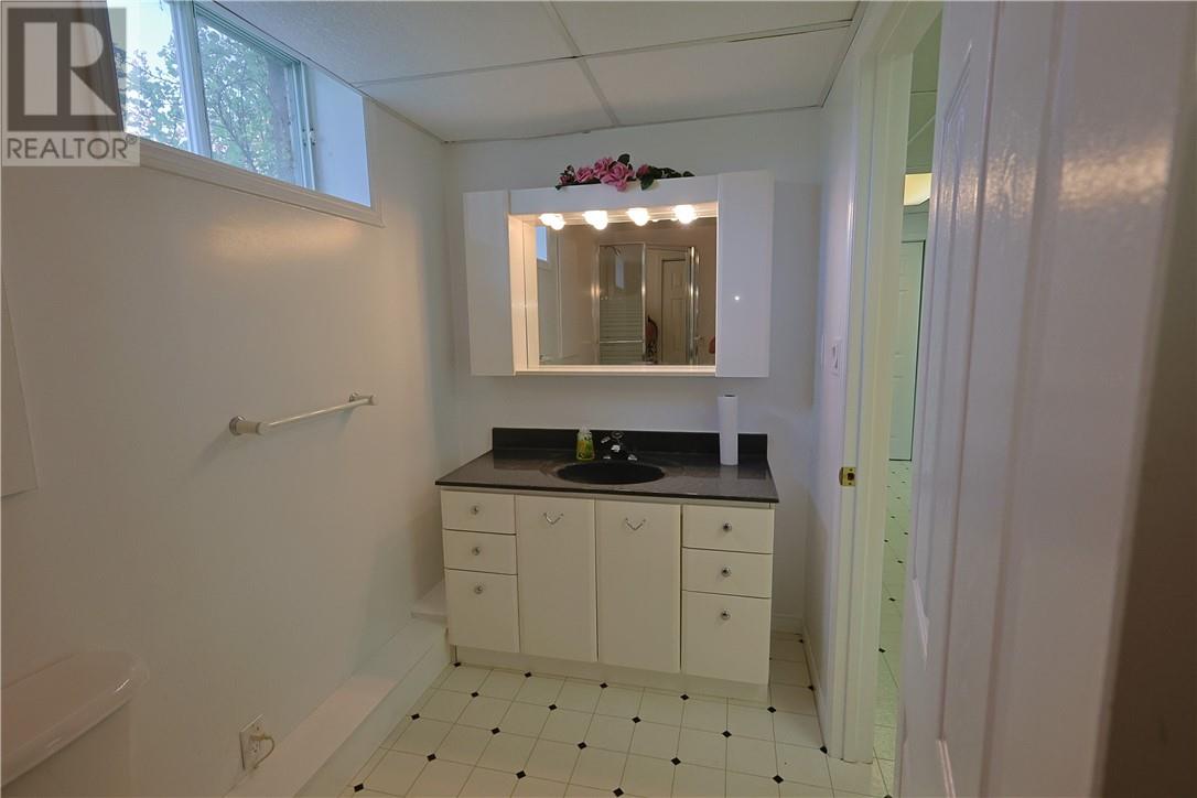7 Norvic Drive - 55