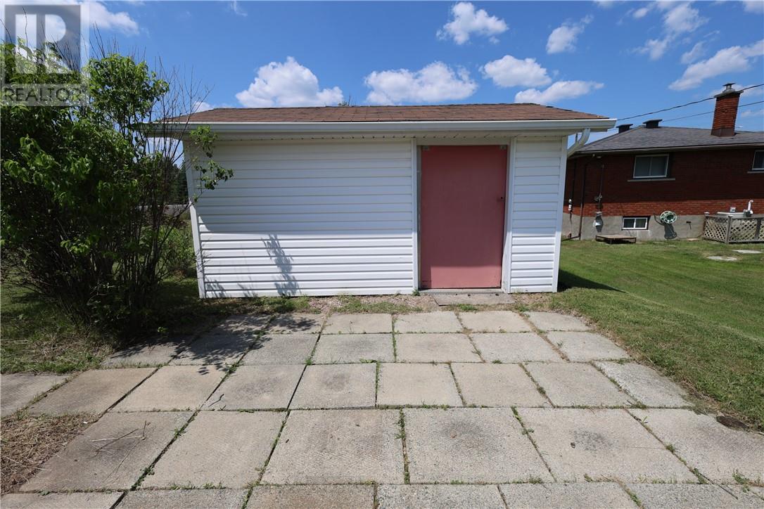 7 Norvic Drive - 66