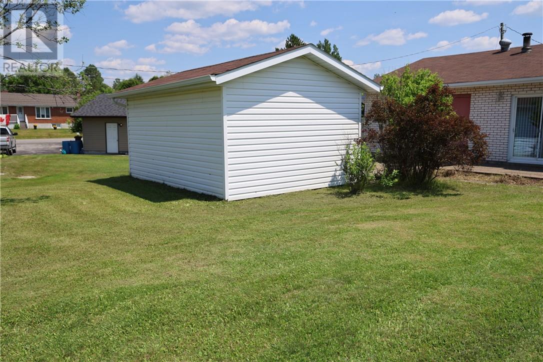 7 Norvic Drive - 64