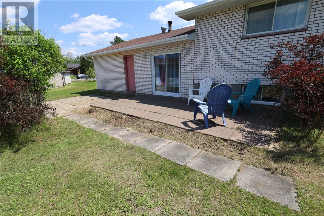 7 Norvic Drive - 84