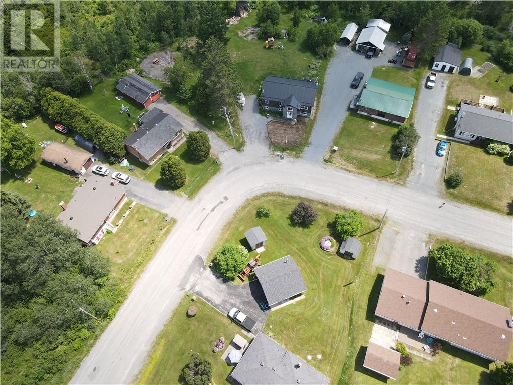 7 Norvic Drive - 76