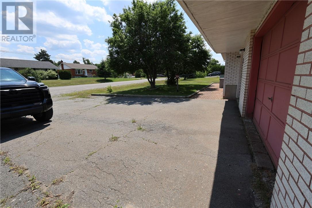 7 Norvic Drive - 87