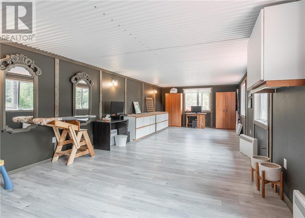 1795 Panache Lake Rd - 21
