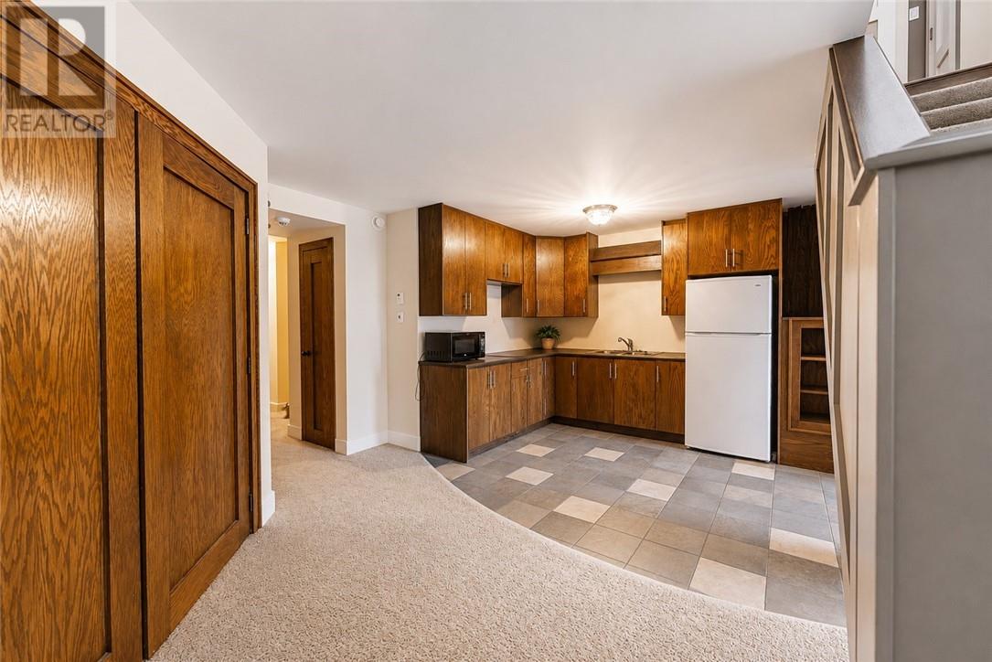 565-569 Huron Street - 18