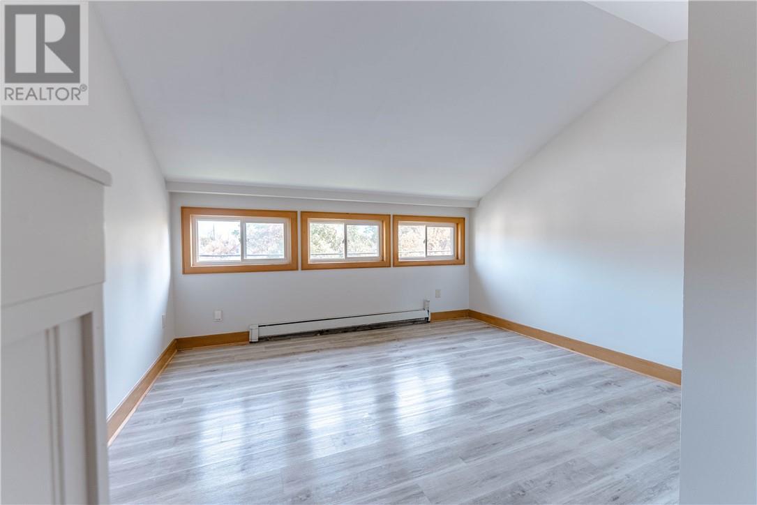 565-569 Huron Street - 21