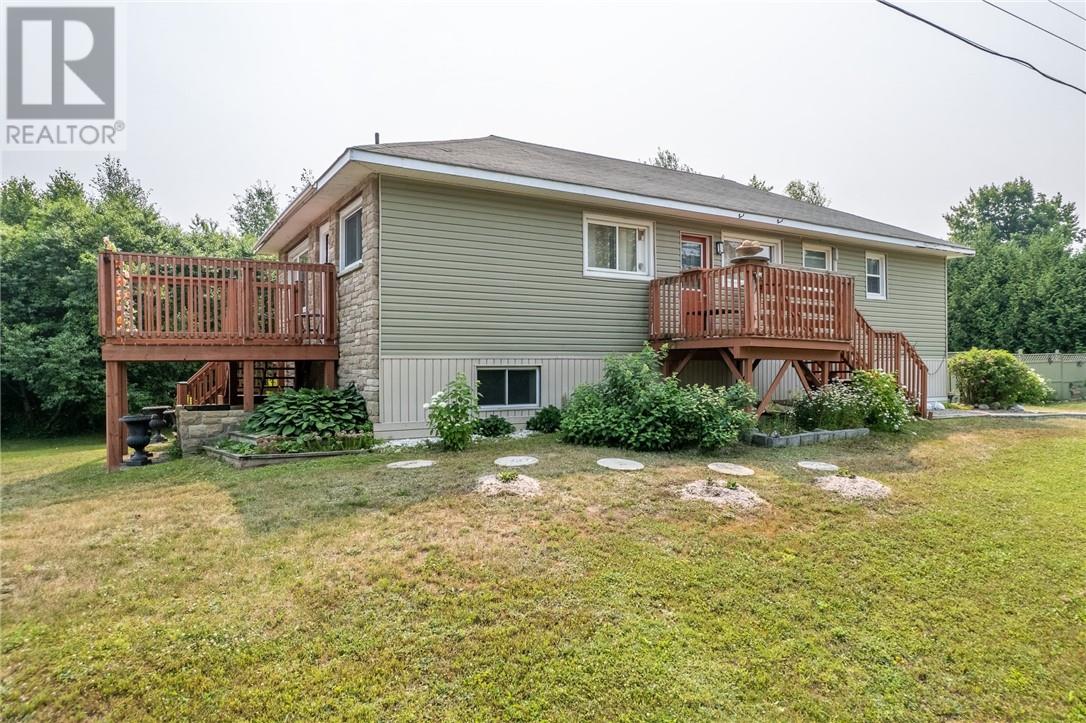 305 Lowe Street - 1