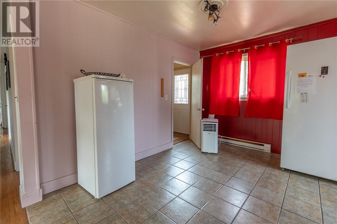 305 Lowe Street - 15