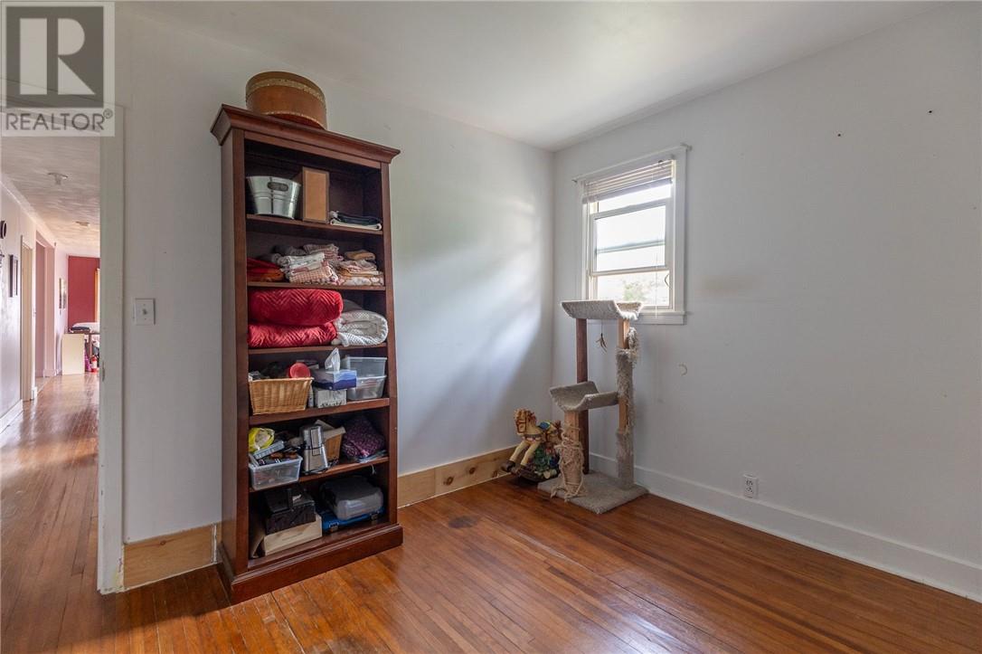 305 Lowe Street - 21